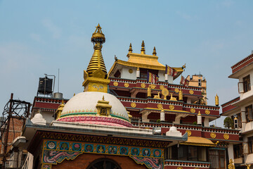 ネパール　カトマンズの広場に建つ仏教寺院のストゥーパのカーススワヤンブ　Kaathe Swayambhu Shree Gha Chaitya