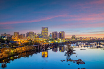 Fototapeta na wymiar Richmond downtown city skyline cityscape in Virginia, USA