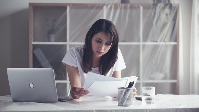 account manager office shutdown woman documents