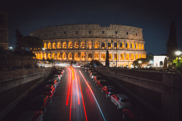 Fototapeta na wymiar Colosseum at night