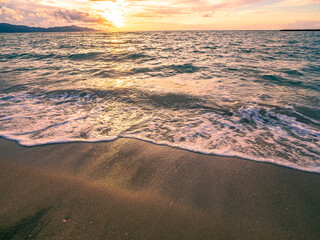 夕日ヶ浦海岸からのドラマチックな夕陽