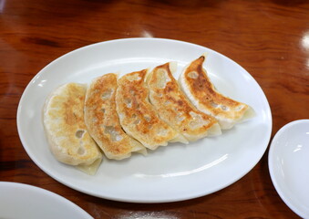 焼き餃子