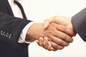 Obraz premium Salesman is carrying the car keys delivered to the customer at the showroom with a low interest offer. Special promotion