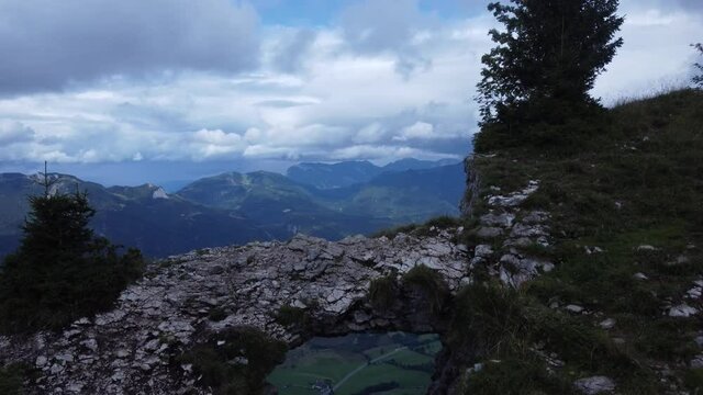 Bleckwandfenster am Wolfgangsee Drone Shot 3