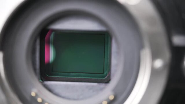 Micro four thirds sensor in the mirrorless camera