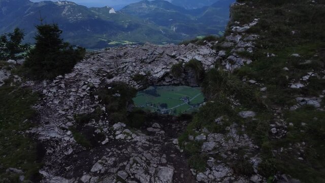 Bleckwandfenster am Wolfgangsee Drone Shot 2