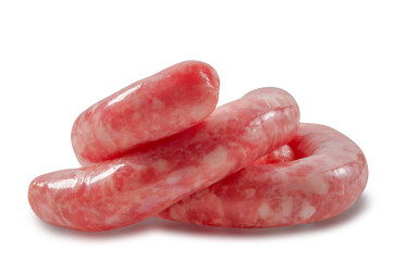 Salchichas  frescas sobre fondo blanco. fresh sausages on white background