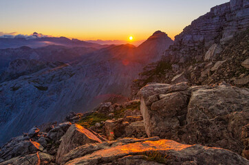 Naklejka premium Scenic sunrise high in the mountains.