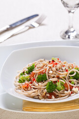 Macarr&atilde;o integral com br&oacute;colis