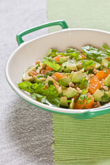 Salada com abacate e tangerina