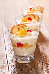 Ta&ccedil;a de frutas Ver&atilde;o