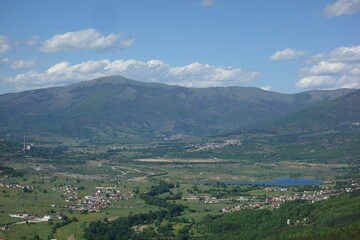 Fototapeta na wymiar view from the top of a mountain