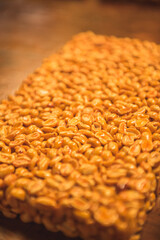 Typical Mexican sweets, called palanquetas, are made with peanuts and brown sugar.
Put on tables to...