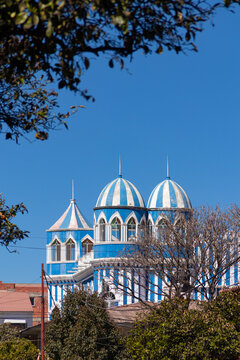 Castillo Azul de la ciudad de Tarija, Bolivia en invierno.