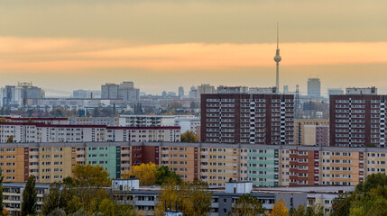 Fototapeta na wymiar view from hill over the roofs of east-berlin during sunset