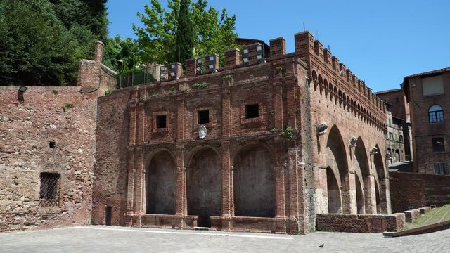 Fontebranda ( Fonte Branda) is the oldest and perhaps most impressive fountain of Siena (Italy).