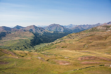 Naklejka premium Stunning view along the Frigid Air Pass on the Maroon Bells Loop, Aspen, Colorado, USA