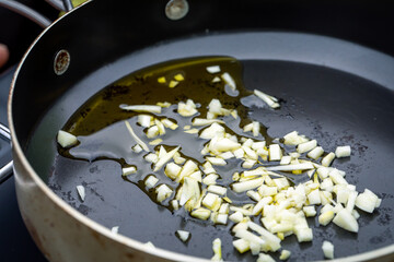 キャンプ　アウトドア　オートキャンプ　にんにく料理