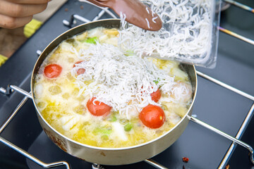 キャンプ飯　アウトドア　おそとごはん　おうちじかん　休日　カフェごはん　アヒージョ　