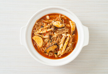 Stir-fried Spicy Mushroom with Tom Yum Soup