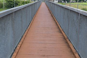 Obraz premium 吊り橋の遠近感 Perspective of the suspension bridge 