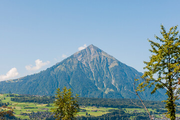 Spiez, Faulensee, Niesen, Thunersee, Merligen, Seeufer, Alpen, Schweizer Berge, Wassersport, Berner Oberland, Sommer, Schweiz