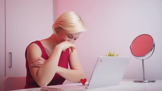 Blind dating online middle of a pandemic at home