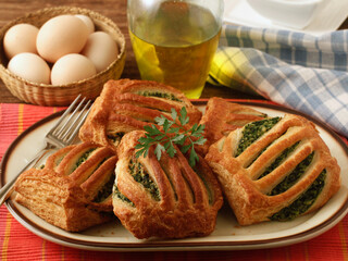 Puff pastry with spinach.
