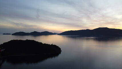 日本の景色と自然　色ずく空に輝く地球のヒカリ