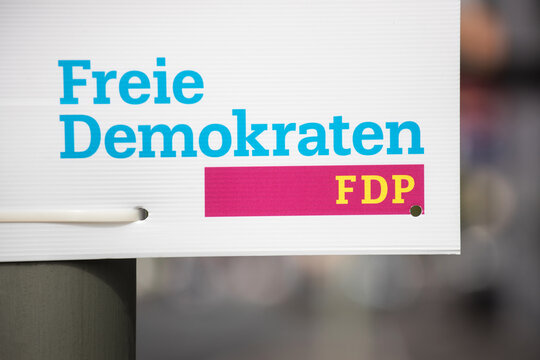 siegen, north rhine westphalia/germany - 07 09 2021: an election poster of the german party fdp