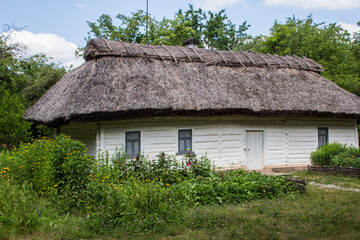 Fototapeta na wymiar Historic traditional village house in the open-air museum in Pereyaslav. Ukraine 