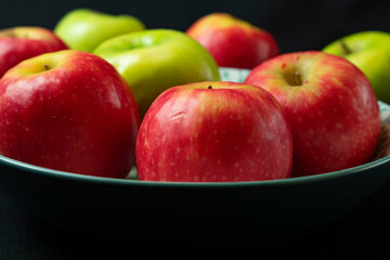 apples in a bowl