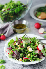 Green salad with asparagus and radish