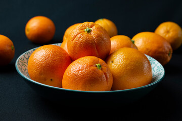 oranges in a bowl
