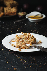 Vegan crumble bars with plum jam.