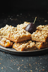 Vegan crumble bars with plum jam.