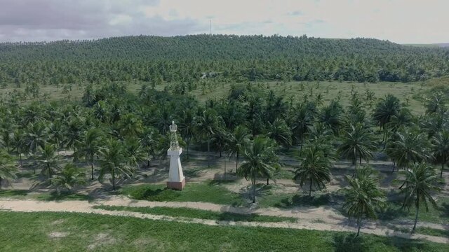 Praia do Gunga Macei&oacute; Brasil Farol no meio de fazenda coqueiros 