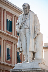 Livorno: Camillo Benso white marble statue in Piazza Cavour..