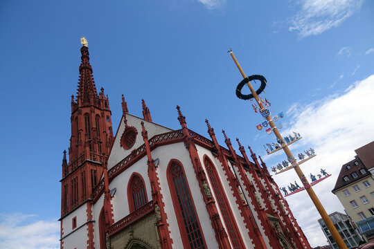Maibaum an der Marienkapelle in W&uuml;rzburg