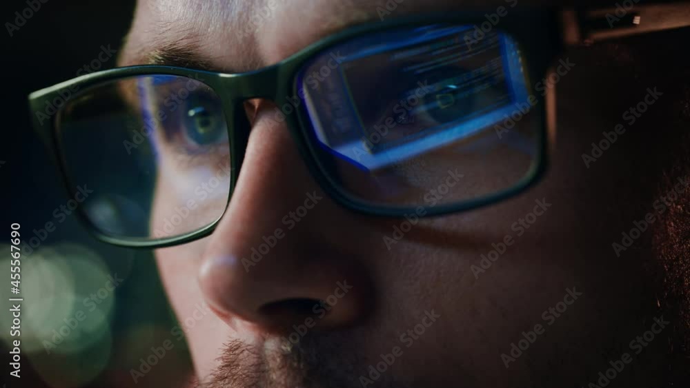 Poster Super Close-up Portrait of Software Engineer Working on Computer, App Reflecting in Glasses. Digital Developer Working on Innovative e-Commerce Application with Machine Learning, AI, Big Data