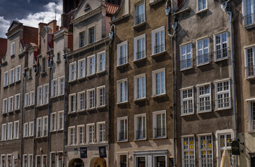 Obraz premium view of many brown house fronts with many windows in the city center of Danzig