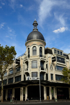 Magasin Fnac de l&rsquo;avenue des Ternes &agrave; Paris, France, le 12 ao&ucirc;t 2018