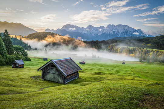 Geroldsee zum Sonnenaufgang mit Karwendel