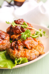 Plate with delicious minced meat boats and melted cheese, closeup