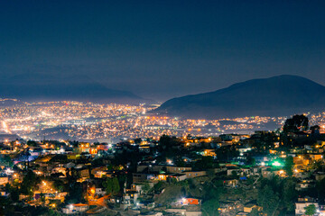 Fototapeta na wymiar Tijuana de noche 