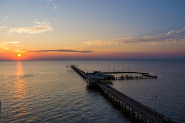 Fototapeta premium sunset at the pier