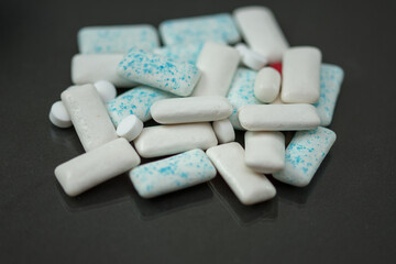  Chewing  gum