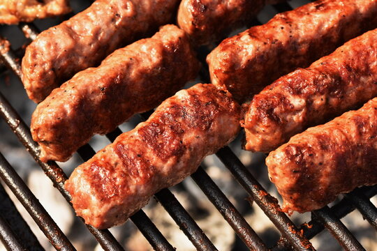 omanian barbecue ,mici, mititei, pork meat rolls
