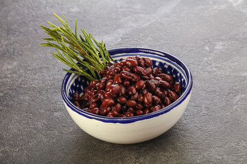 Vegan cuisine - black kidney in the bowl