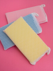 カラフルなキッチンスポンジ